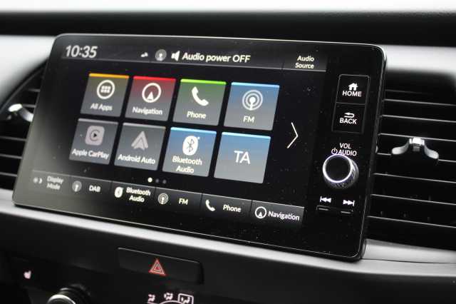 Honda Jazz e:HEV 1.5 i-MMD Hybrid Crosstar Advance Two Tone 5dr eCVT 