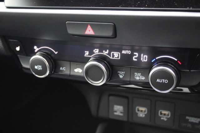 Honda Jazz e:HEV 1.5 i-MMD Hybrid Crosstar Advance Two Tone 5dr eCVT 