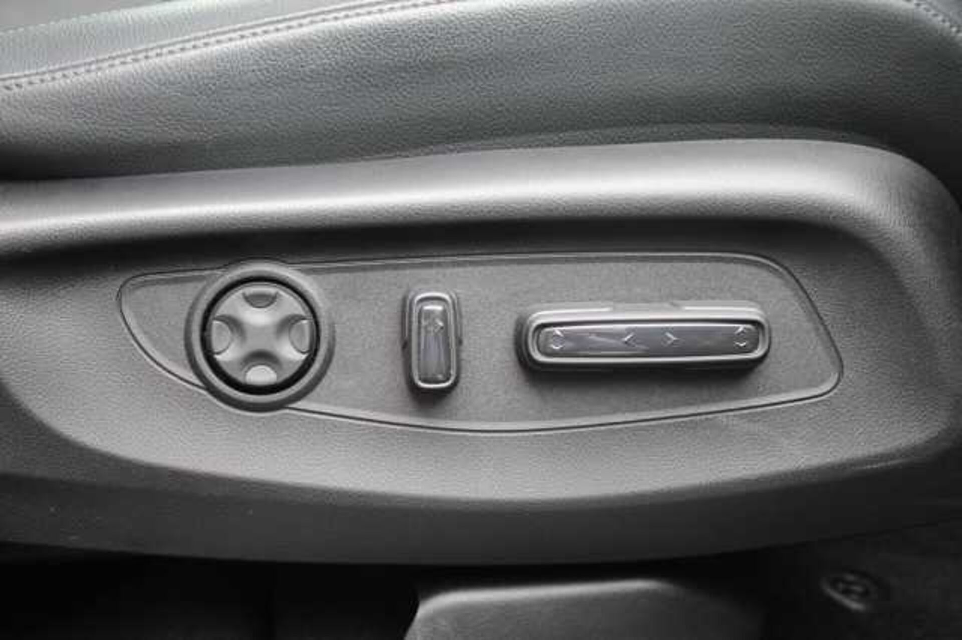 Honda CR-V Hybrid 2.0 eHEV Advance 5dr eCVT 