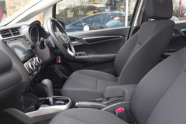 Honda Jazz 1.3 i-VTEC SE 5dr CVT 