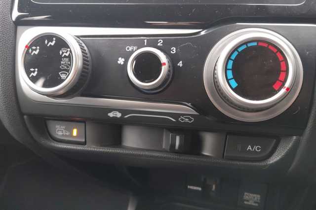 Honda Jazz 1.3 i-VTEC SE 5dr CVT 