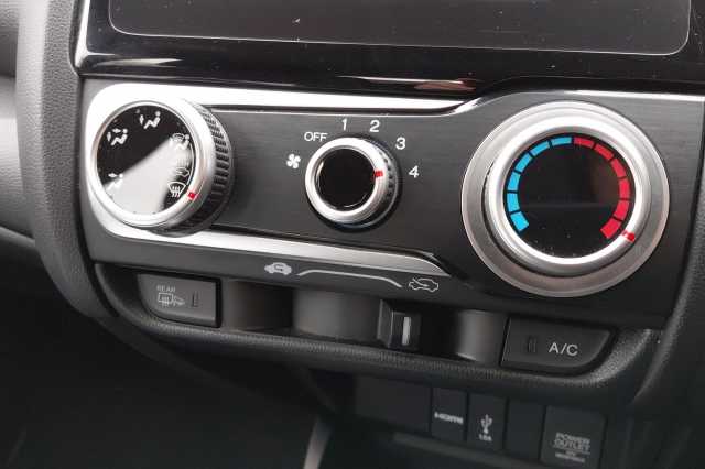 Honda Jazz 1.3 i-VTEC SE 5dr CVT 