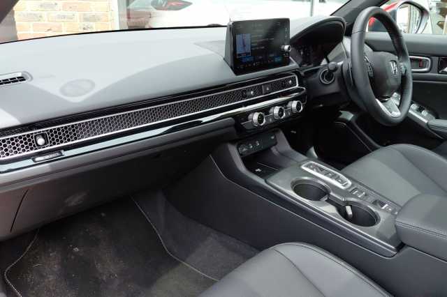Honda Civic Hybrid 2.0 eHEV Advance 5dr CVT 