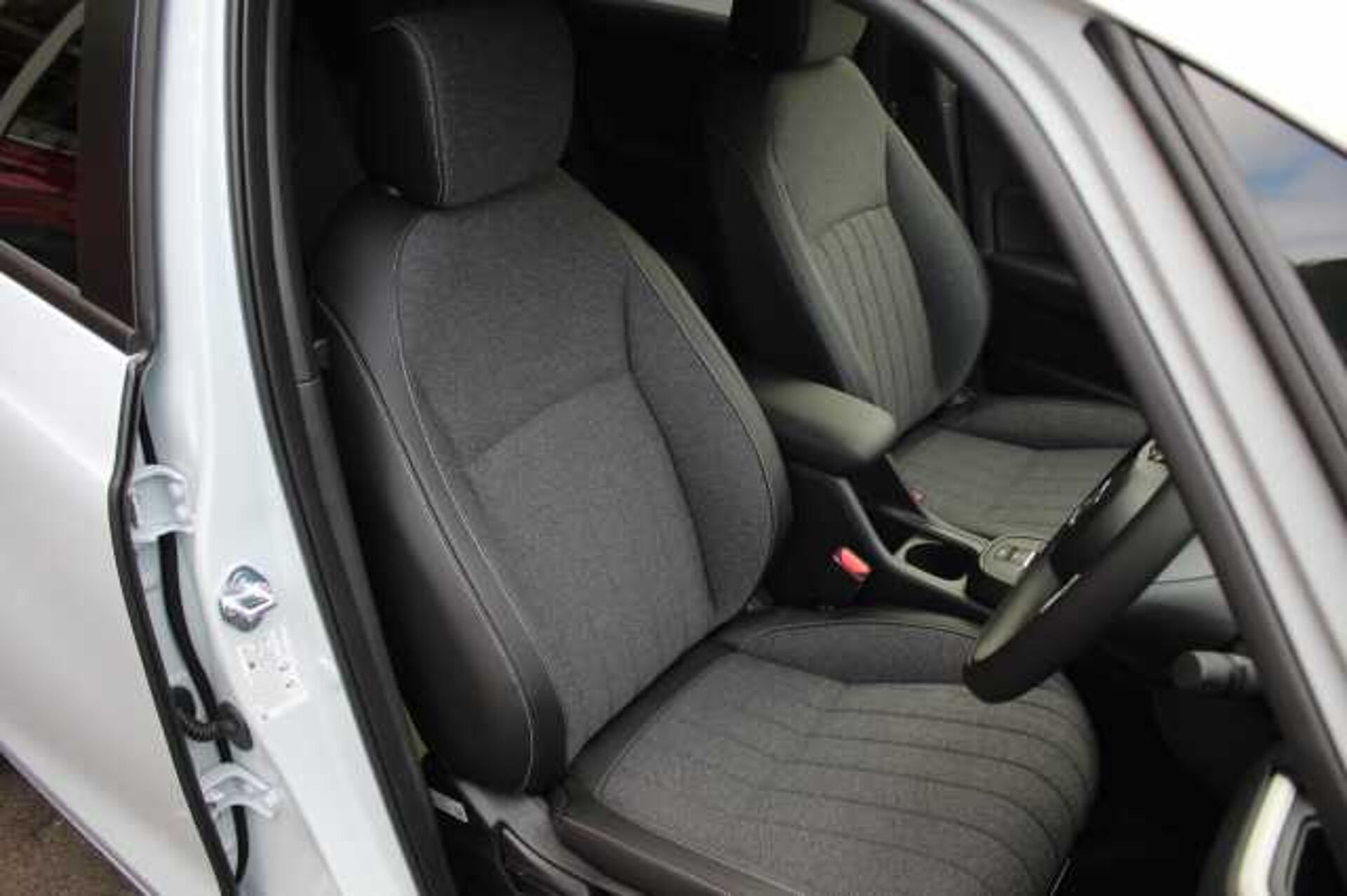 Honda Jazz e:HEV 1.5 i-MMD Hybrid Advance Sport 5dr eCVT 