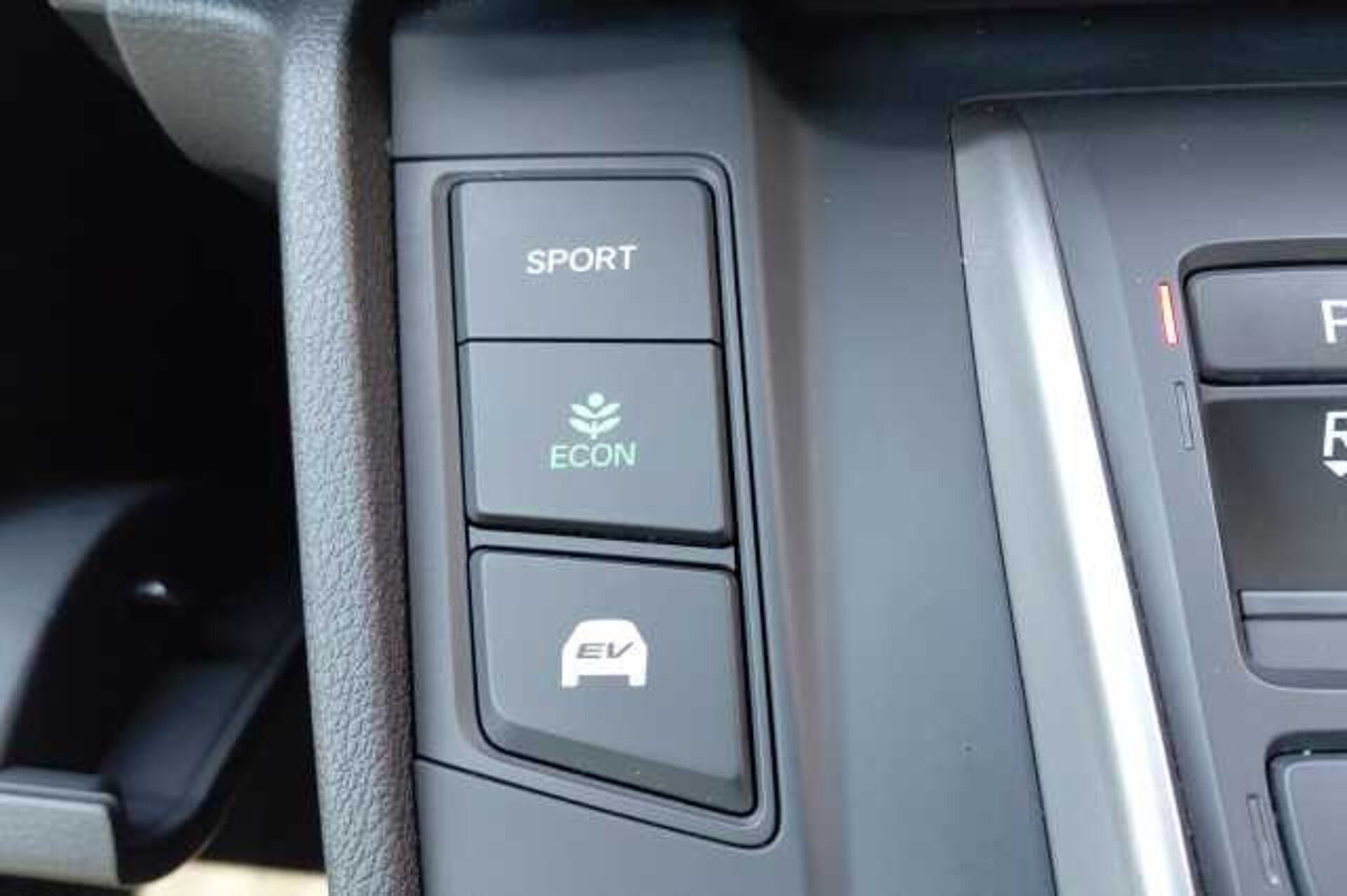 Honda CR-V Hybrid 2.0 i-MMD Hybrid SR 2WD 5dr eCVT 