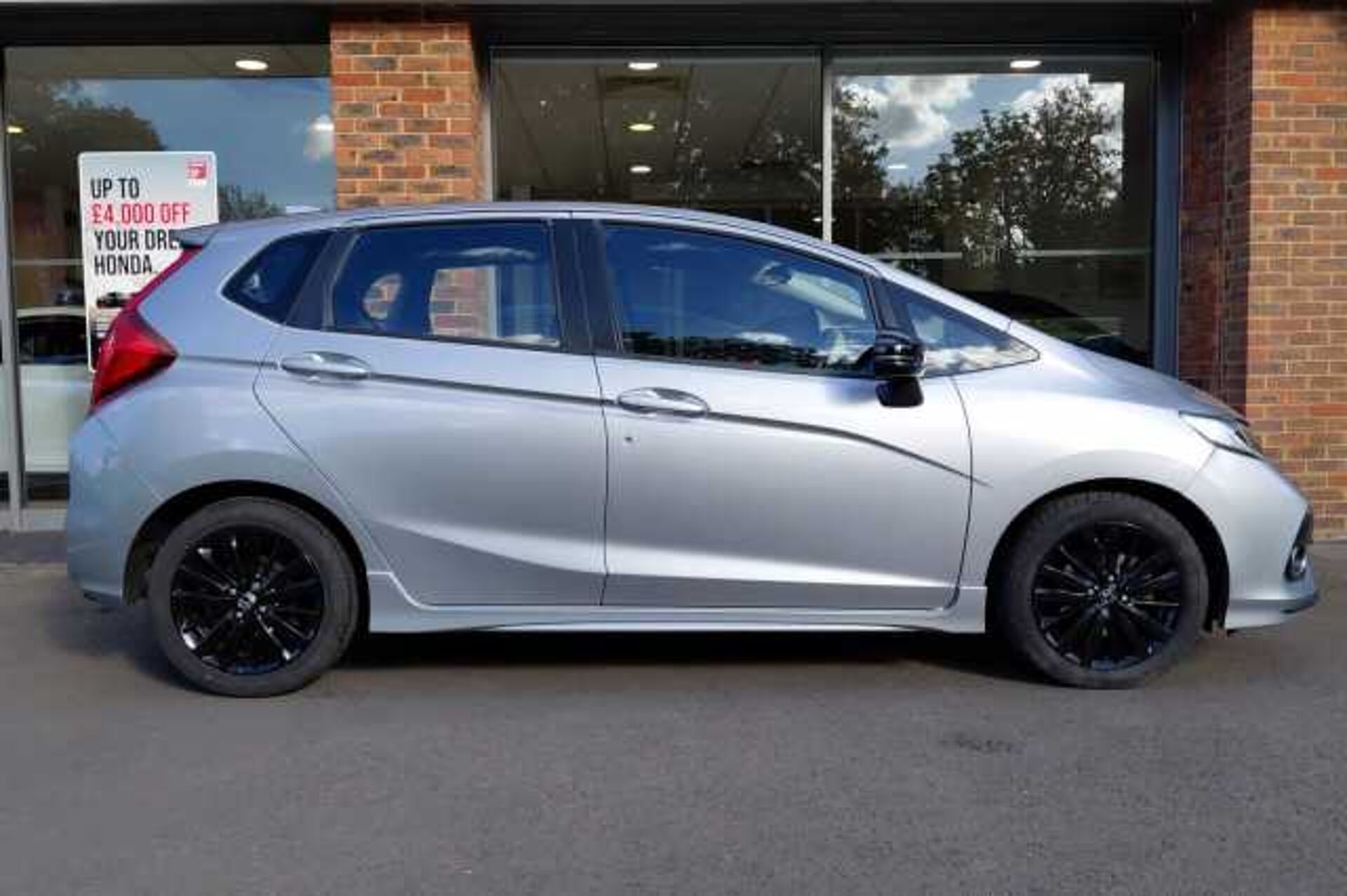 Honda Jazz 1.5 i-VTEC Sport Navi 5dr 