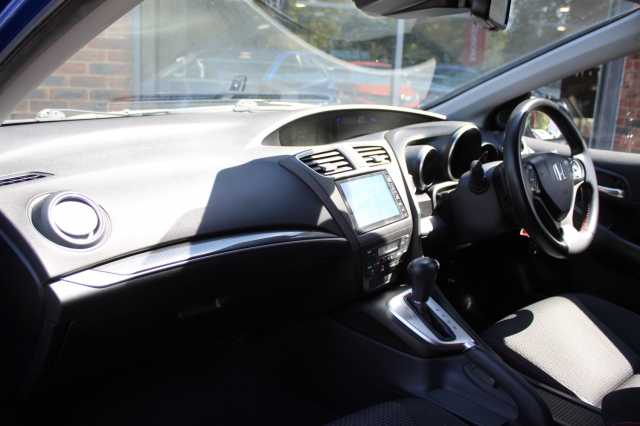 Honda Civic Tourer 1.8 i-VTEC Sport Nav 5dr Auto 