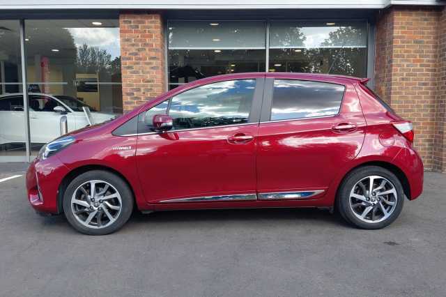 Toyota Yaris 1.5 Hybrid Excel 5dr CVT 