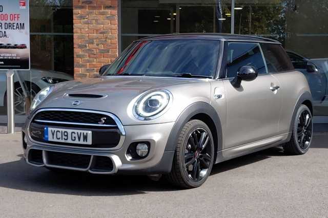 MINI Cooper S 2.0 Cooper S Sport II 3dr 