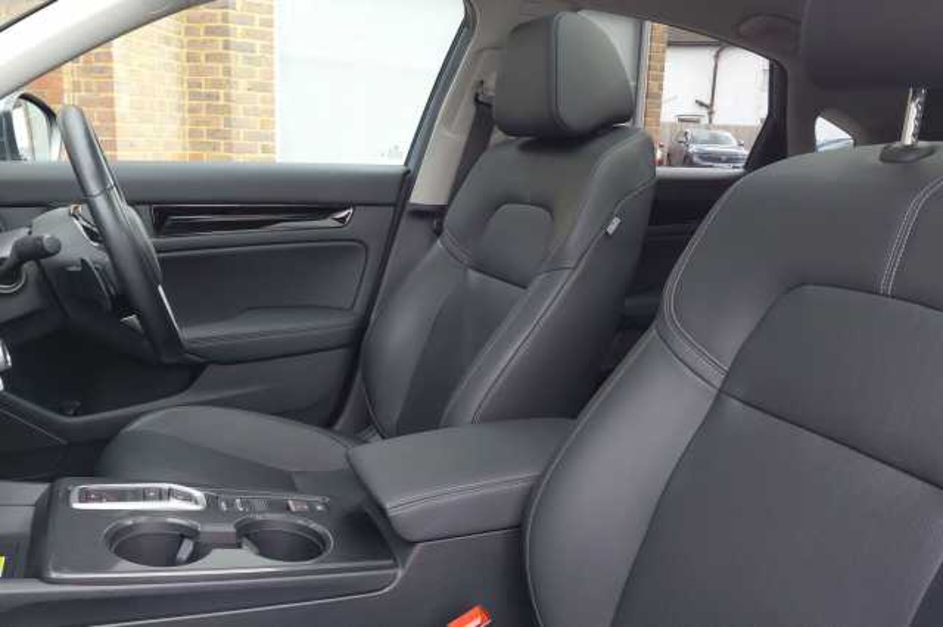Honda Civic Hybrid 2.0 eHEV Advance 5dr CVT 
