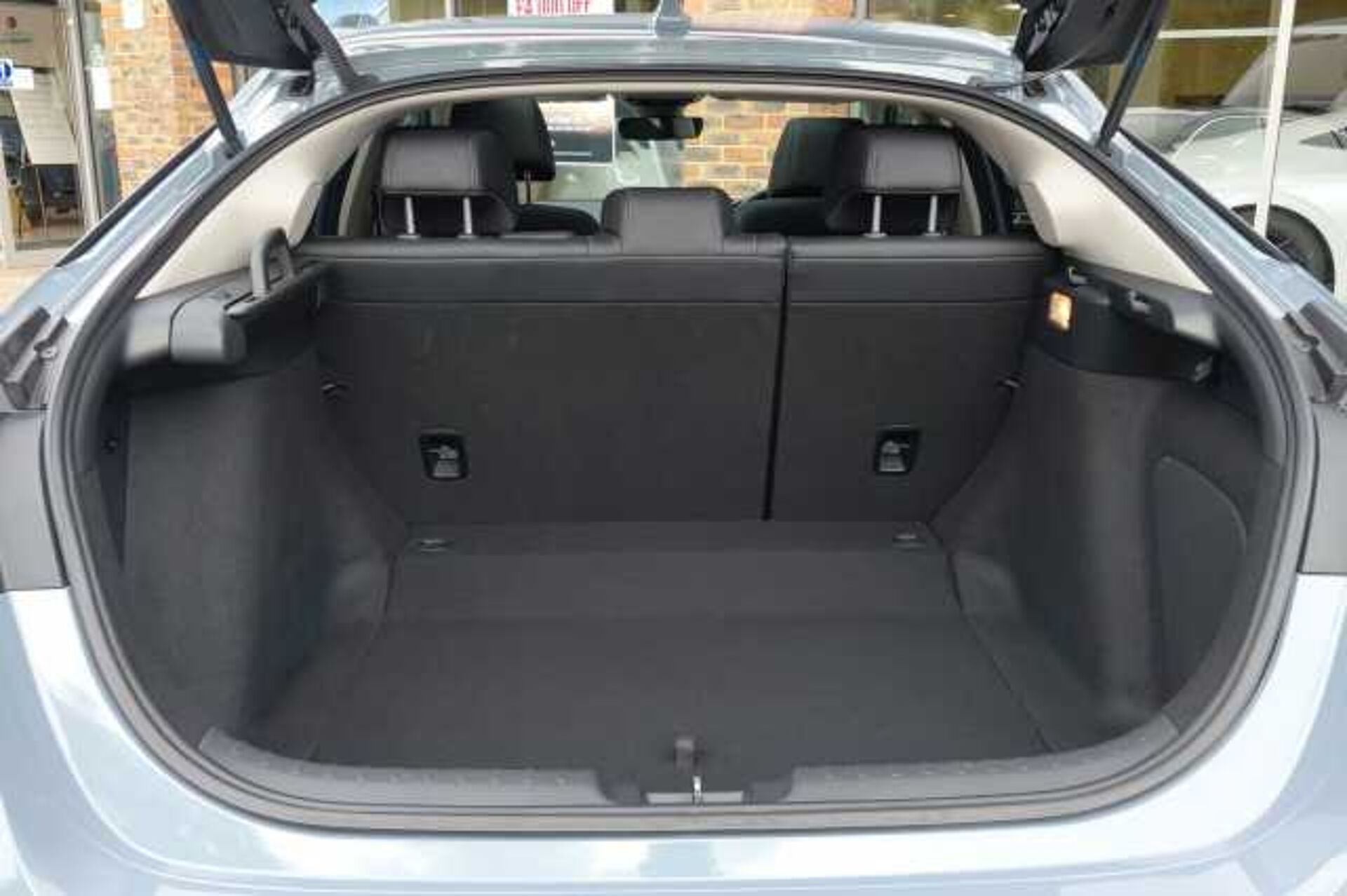 Honda Civic Hybrid 2.0 eHEV Advance 5dr CVT 