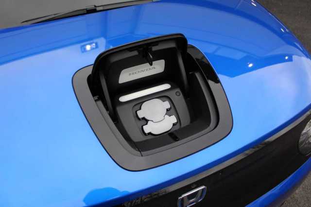 Honda e (113kw) Advance (17in Alloy) 