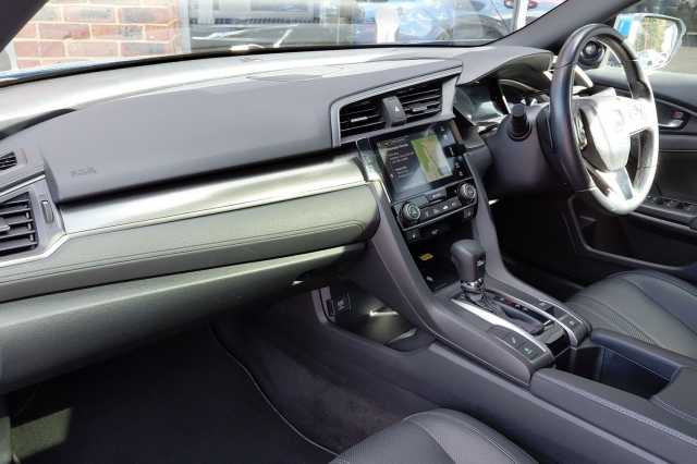 Honda Civic 1.5 VTEC Turbo Prestige 5dr CVT 