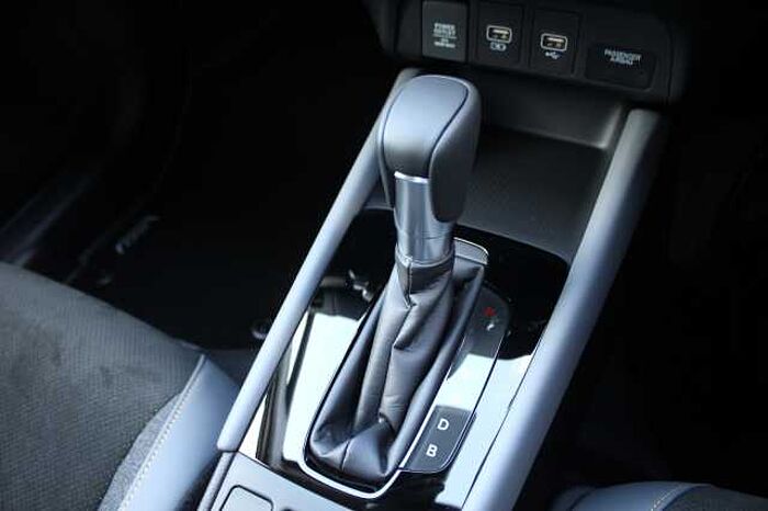 Honda Jazz Hybrid 1.5 i-MMD (122ps) Advance Sport eCVT 