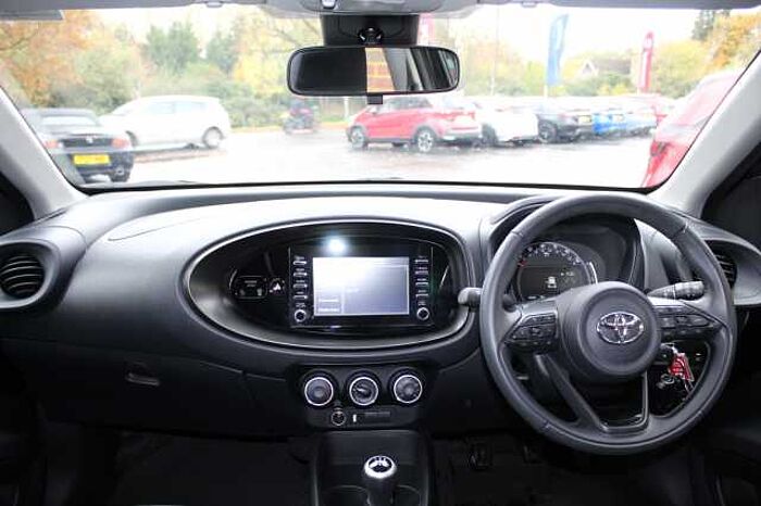 Toyota Aygo X 1.0 VVT-i (71bhp) Pure 