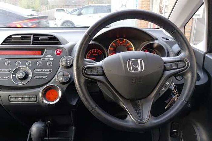 Honda Jazz 1.4 i-VTEC ES Plus 5dr CVT 