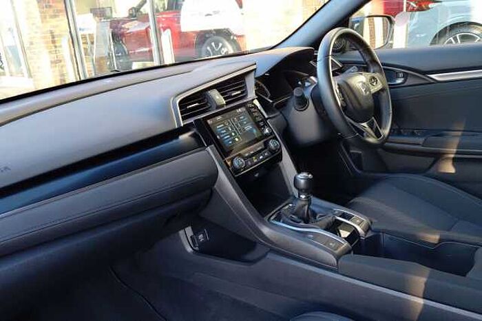 Honda Civic 1.0 VTEC Turbo 126 SR 5dr 