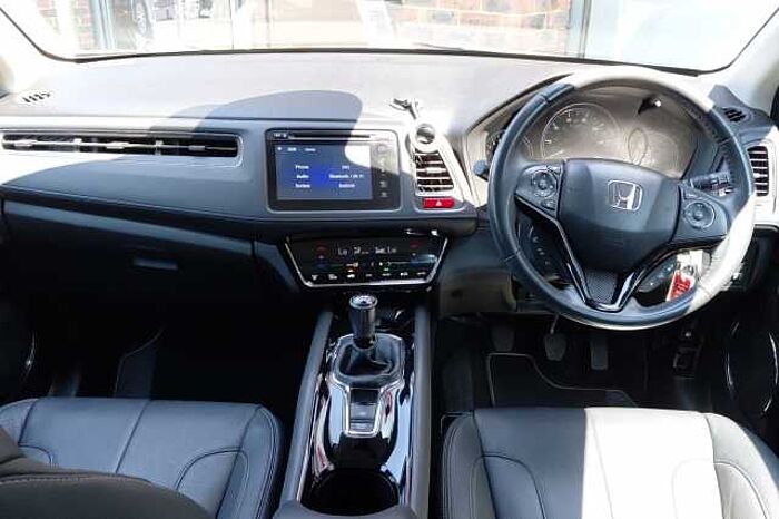 Honda HR-V 1.5 i-VTEC Black Edition 5dr 