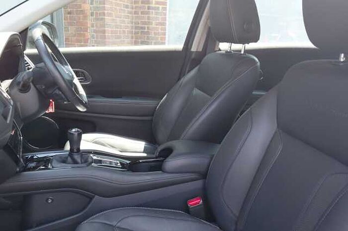 Honda HR-V 1.5 i-VTEC Black Edition 5dr 