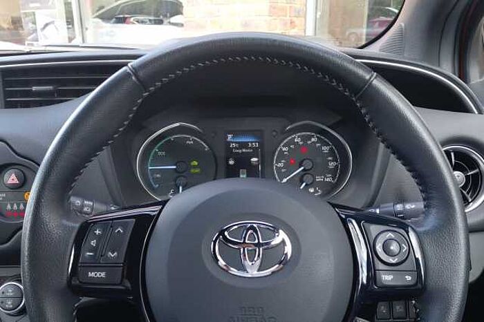 Toyota Yaris 1.5 Hybrid Excel 5dr CVT 