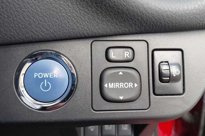 Toyota Yaris 1.5 Hybrid Excel 5dr CVT 