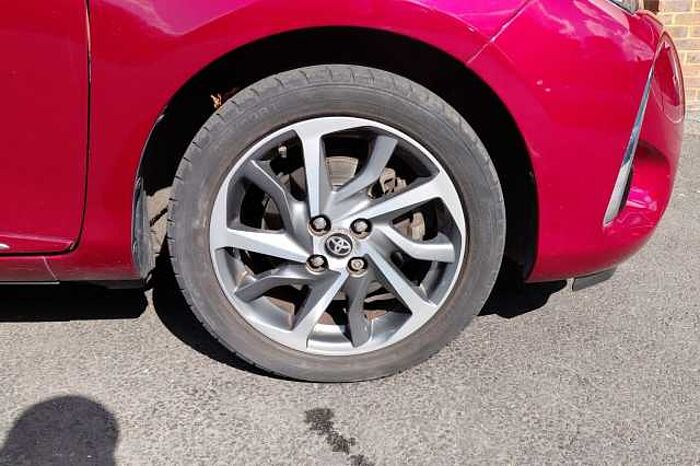 Toyota Yaris 1.5 Hybrid Excel 5dr CVT 