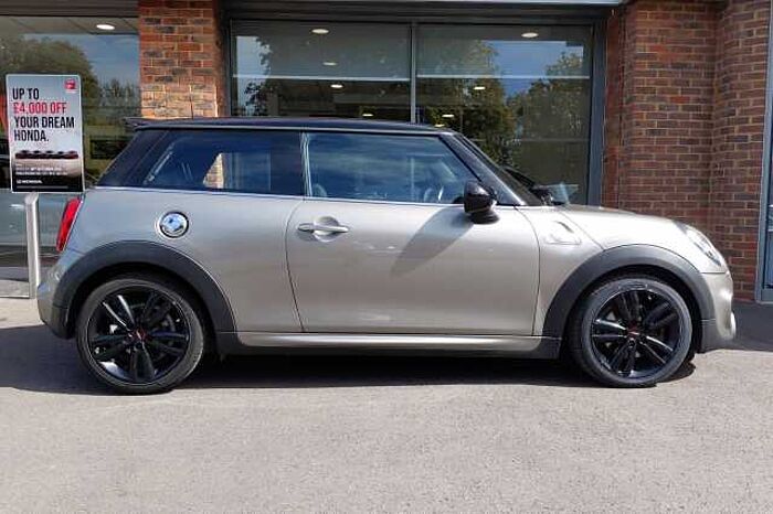 MINI Cooper S 2.0 Cooper S Sport II 3dr 