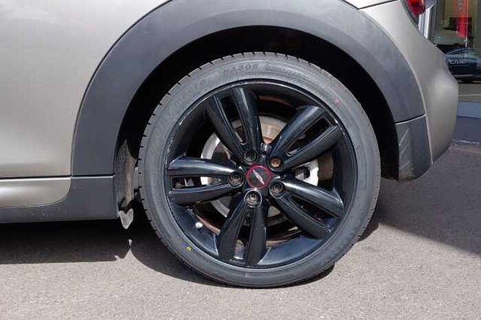 MINI Cooper S 2.0 Cooper S Sport II 3dr 