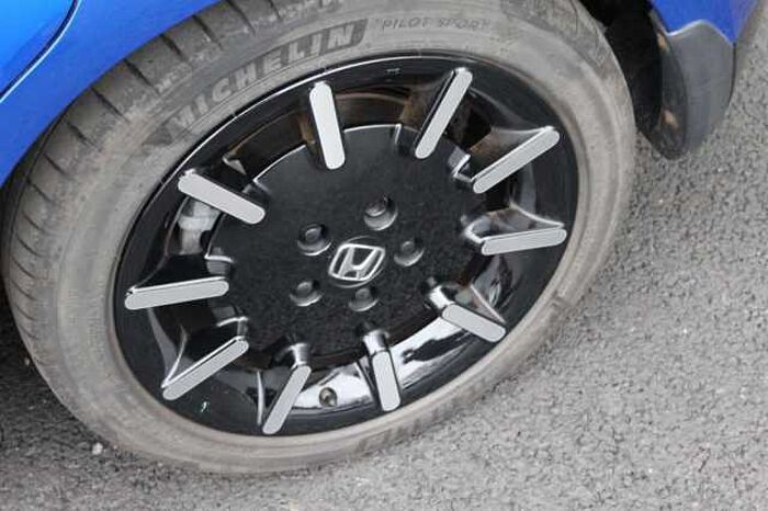 Honda e (113kw) Advance (17in Alloy) 