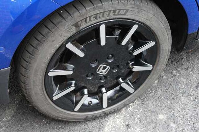 Honda e (113kw) Advance (17in Alloy) 