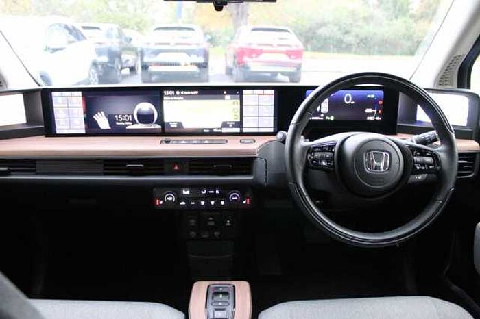 Honda e (113kw) Advance (17in Alloy) 