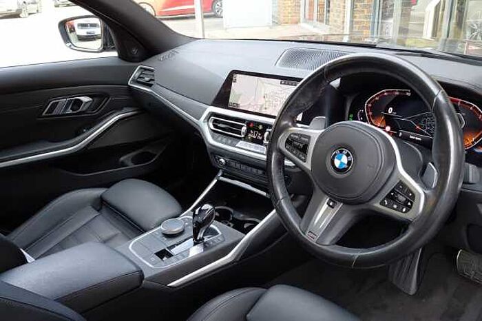 BMW 320 Saloon 320d xDrive M Sport 4dr Step Auto 