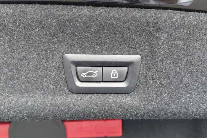 BMW 320 Saloon 320d xDrive M Sport 4dr Step Auto 
