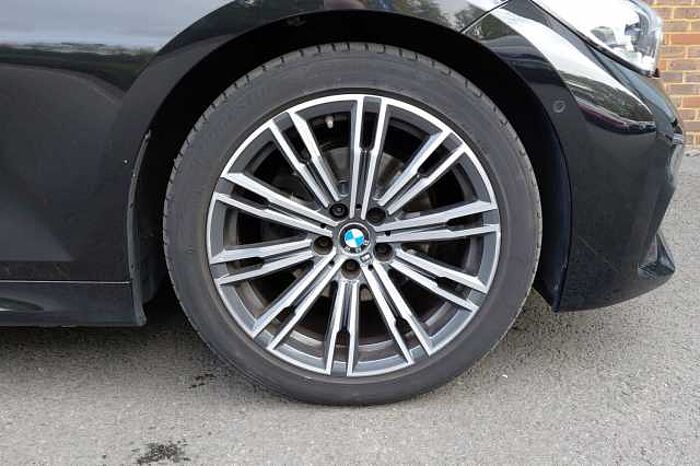 BMW 320 Saloon 320d xDrive M Sport 4dr Step Auto 